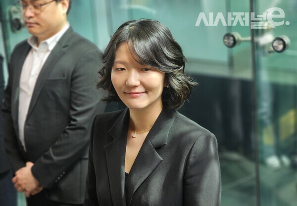 최수연 네이버 대표가 지난 3월 경기 성남시 네이버1784에서 열린 제26기 정기 주주총회 직 기자들의 질문에 답하고 있다. / 사진 = 김용수 기자