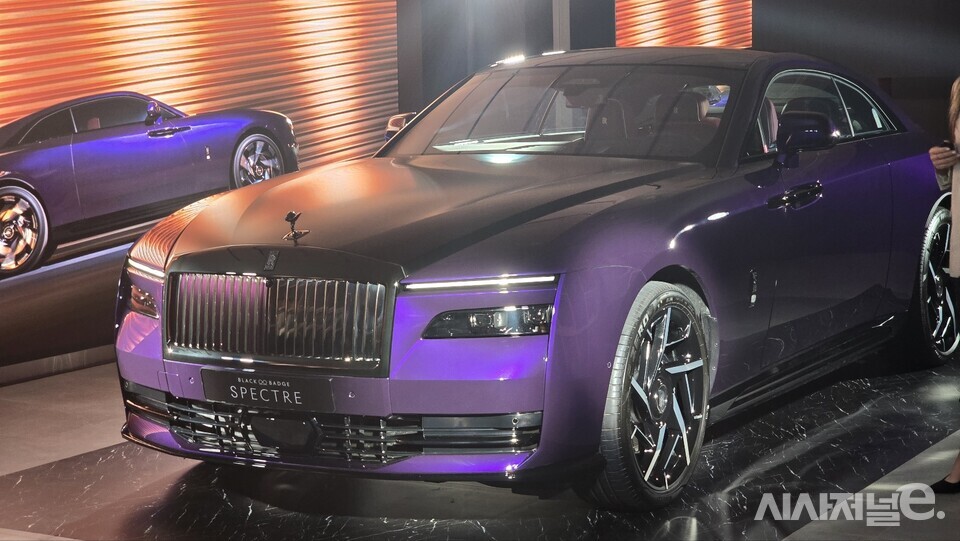 롤스로이스 블랙배지 스펙터. / 사진=박성수 기자