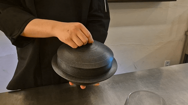 소재 셰프가 담양식으로 만든 떡갈비. / 사진=한다원 기자