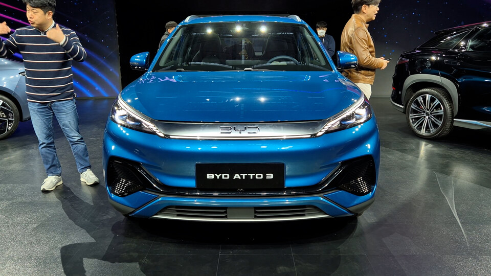 지난 4월 3일 경기 일산 킨텍스에서 열린 2025 서울모빌리티쇼의 현장에 전시된 BYD 아토3. / 사진=최동훈 기자