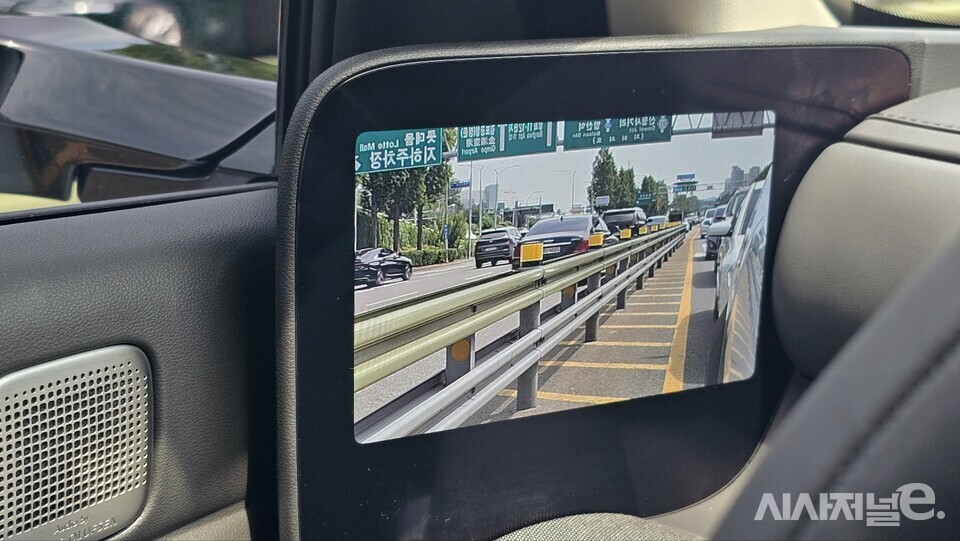 디지털 사이드 미러. /사진=박성수 기자