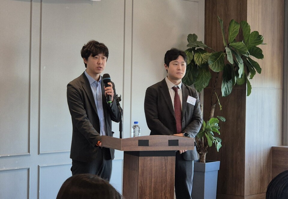 11일 열린 뉴로핏 IPO 기자간담회에서 김동현 공동대표이사와 빈준길 공동대표이사가 질의응답을 받고 있다./ 사진=최다은 기자