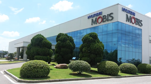 현대모비스 중국 내 생산거점 7곳 중 한 곳인 장쑤성 소재 우시(무석) 법인. / 사진=현대모비스 페이스북 공식 계정 캡처