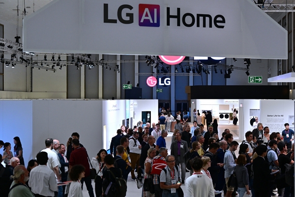 LG전자 IFA 2025 전시장 전경 / 사진=LG전자