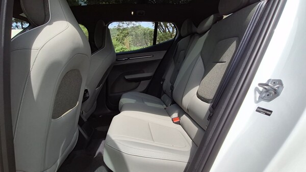 EX30 CC의 2열 전경. / 사진=최동훈 기자