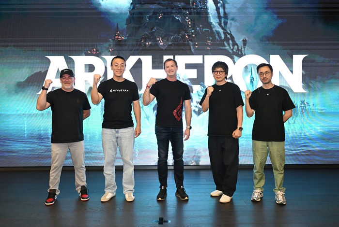 (좌측부터) 본파이어 스튜디오 제레미 디렉터, 김민 CSO, 롭 팔도 대표, 드림에이지 정우용 대표, 서총동 사업실장. / 사진=드림에이지