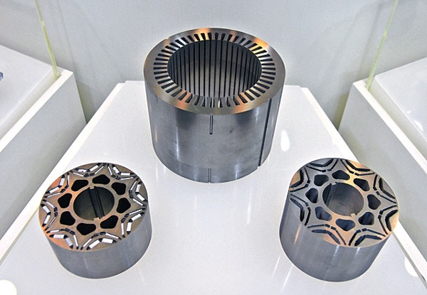 구동모터코어 샘플. / 사진=포스코인터내셔널