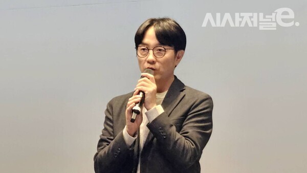 김범준 네이버 최고운영책임자(COO)가 6일 서울 강남구 코엑스에서 열린 '단25' 기자간담회에서 기자들의 질문에 답하고 있다. / 사진 = 김용수 기자