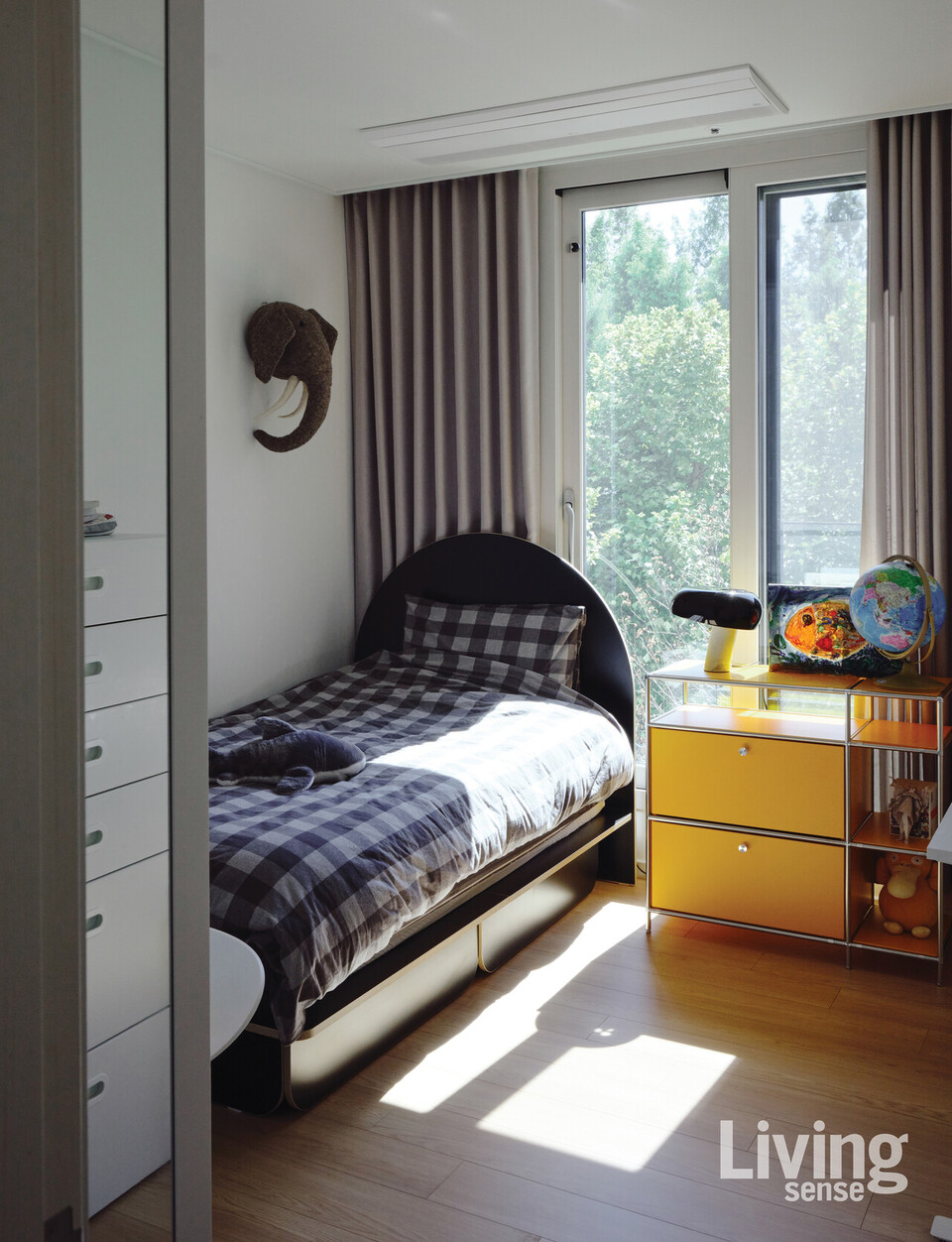 발랄한 컬러 조합으로 하루 종일 활기가 넘치는 아이방.