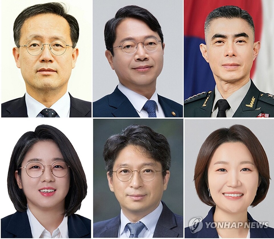 이재명 대통령이 30일 경제부총리 겸 재정경제부 장관을 포함한 6곳의 장관 후보자를 지명했다. 윗줄 왼쪽부터 재경부 장관 후보로 지명된 이형일 1차관, 법무부 장관 후보로 지명된 김승원 더불어민주당 의원, 국방부 장관 후보로 지명된 강신철 전 연합사 부사령관. 아랫줄 왼쪽부터 성평등가족부 장관 후보로 지명된 용혜인 기본소득당 의원, 국토교통부 장관 후보로 지명된 홍지선 2차관, 중소벤처기업부 장관 후보로 지명된 이소영 민주당 의원. / 사진=연합뉴스